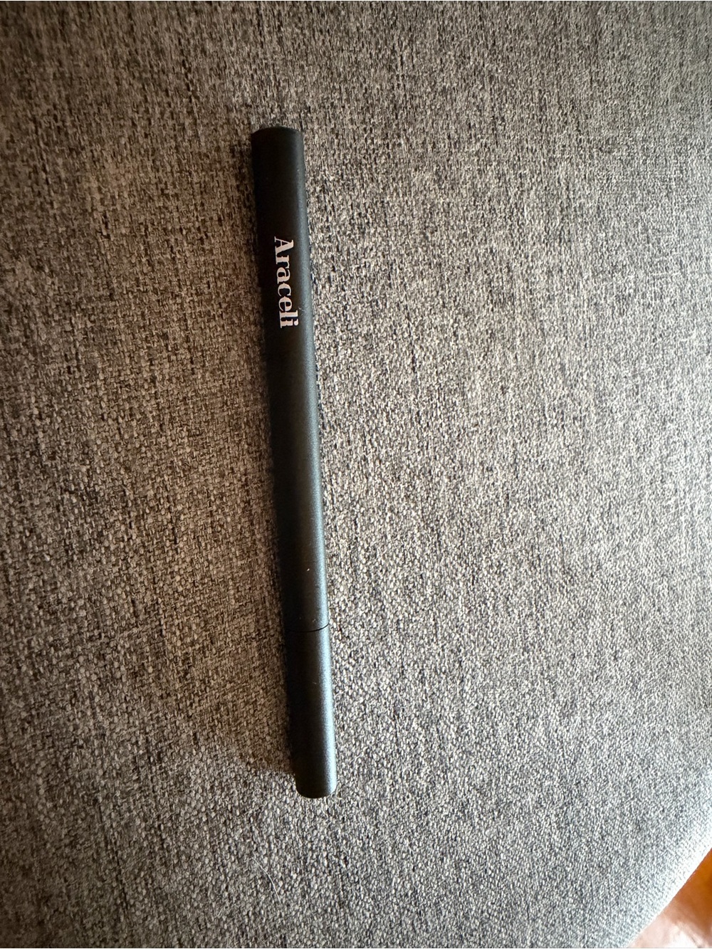 Araceli Precision Black Eyeliner Pen - Smooth Definition